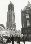 97507 Afbeelding van de op de Stadhuisbrug te Utrecht opgestelde erewacht van de W.A. (Weer Afdeling) van de Nationaal ...